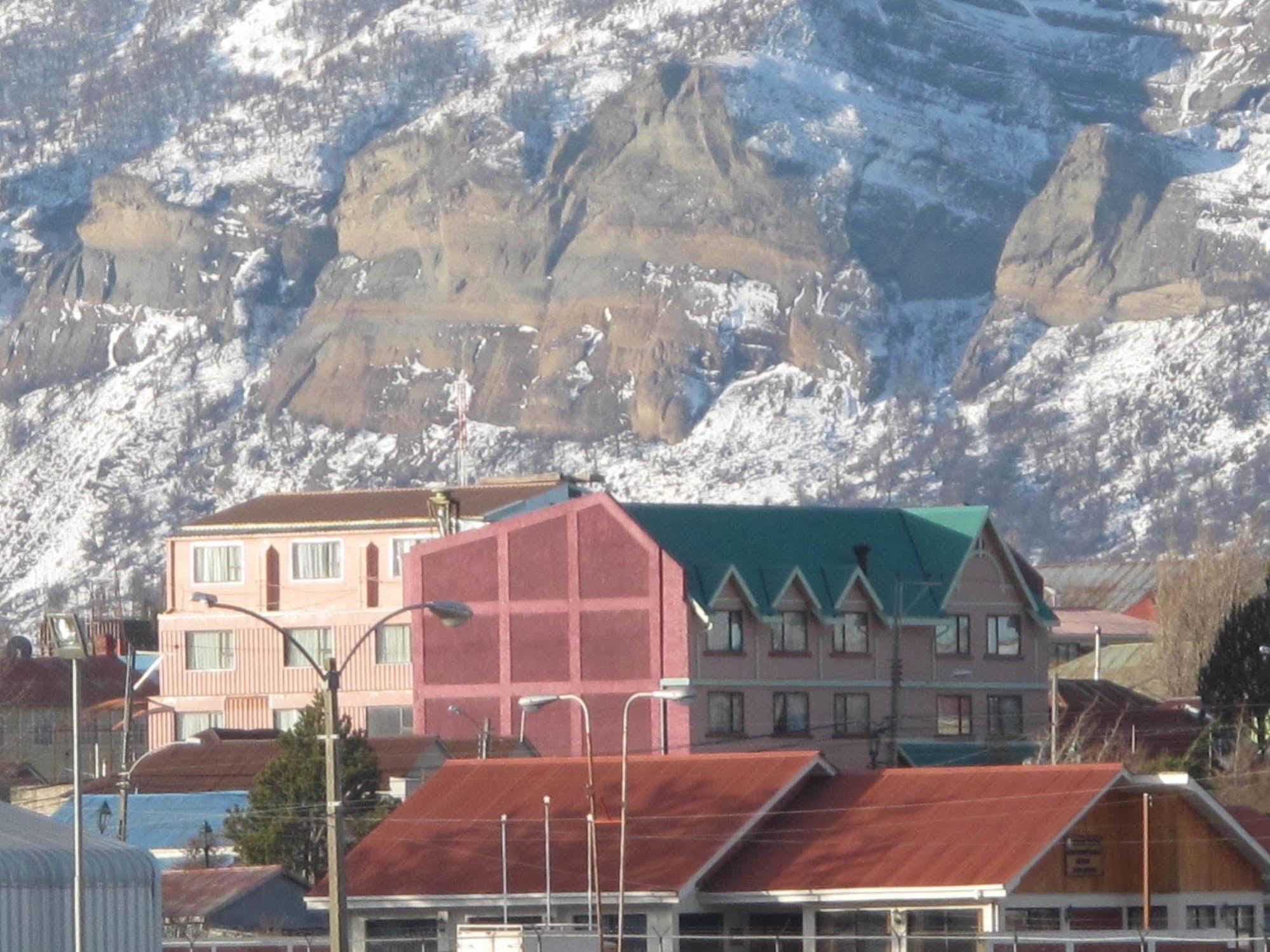 Hotel Saltos Del Paine Puerto Natales Exterior photo